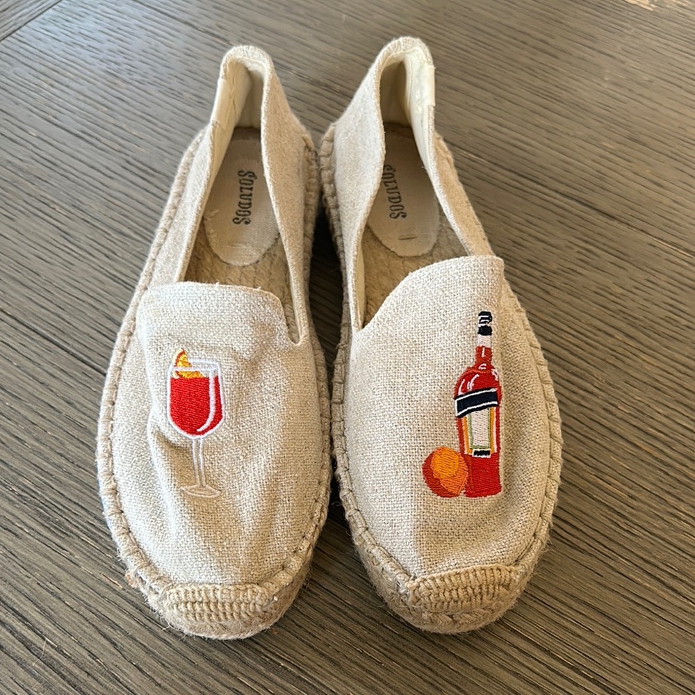 Soludos Beige Platforms Espadrilles with Spritz Cocktail  Embroidery size 7